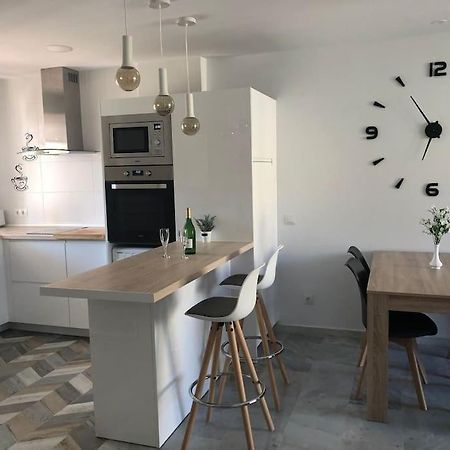 Encantador Apartamento Residencial Con Piscina ตอร์เรโมลิโนส ภายนอก รูปภาพ