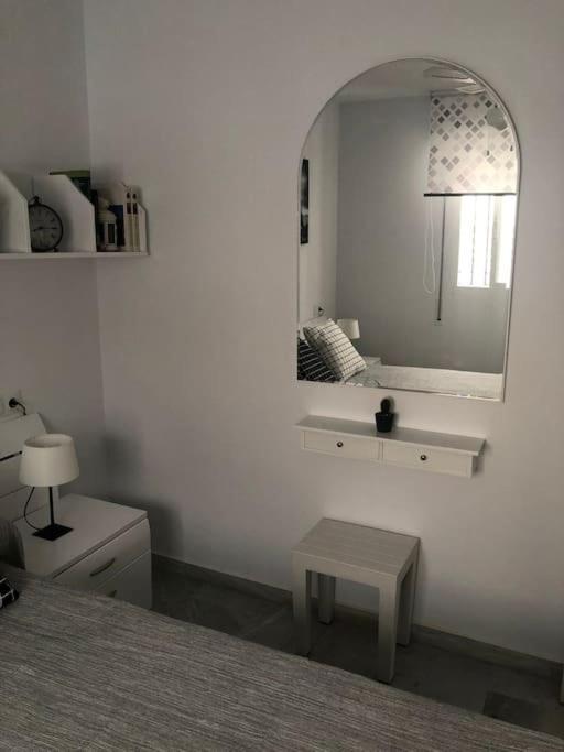 Encantador Apartamento Residencial Con Piscina ตอร์เรโมลิโนส ภายนอก รูปภาพ