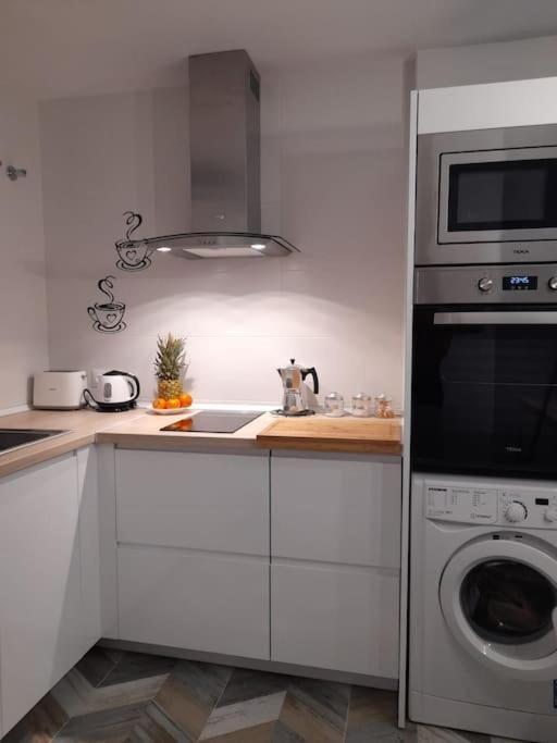 Encantador Apartamento Residencial Con Piscina ตอร์เรโมลิโนส ภายนอก รูปภาพ