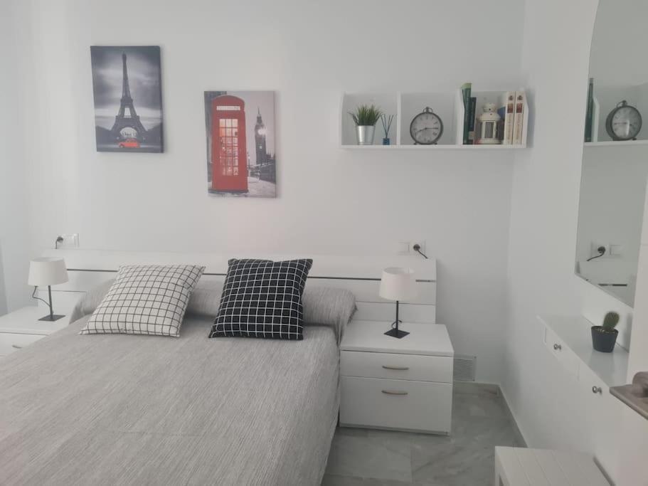 Encantador Apartamento Residencial Con Piscina ตอร์เรโมลิโนส ภายนอก รูปภาพ