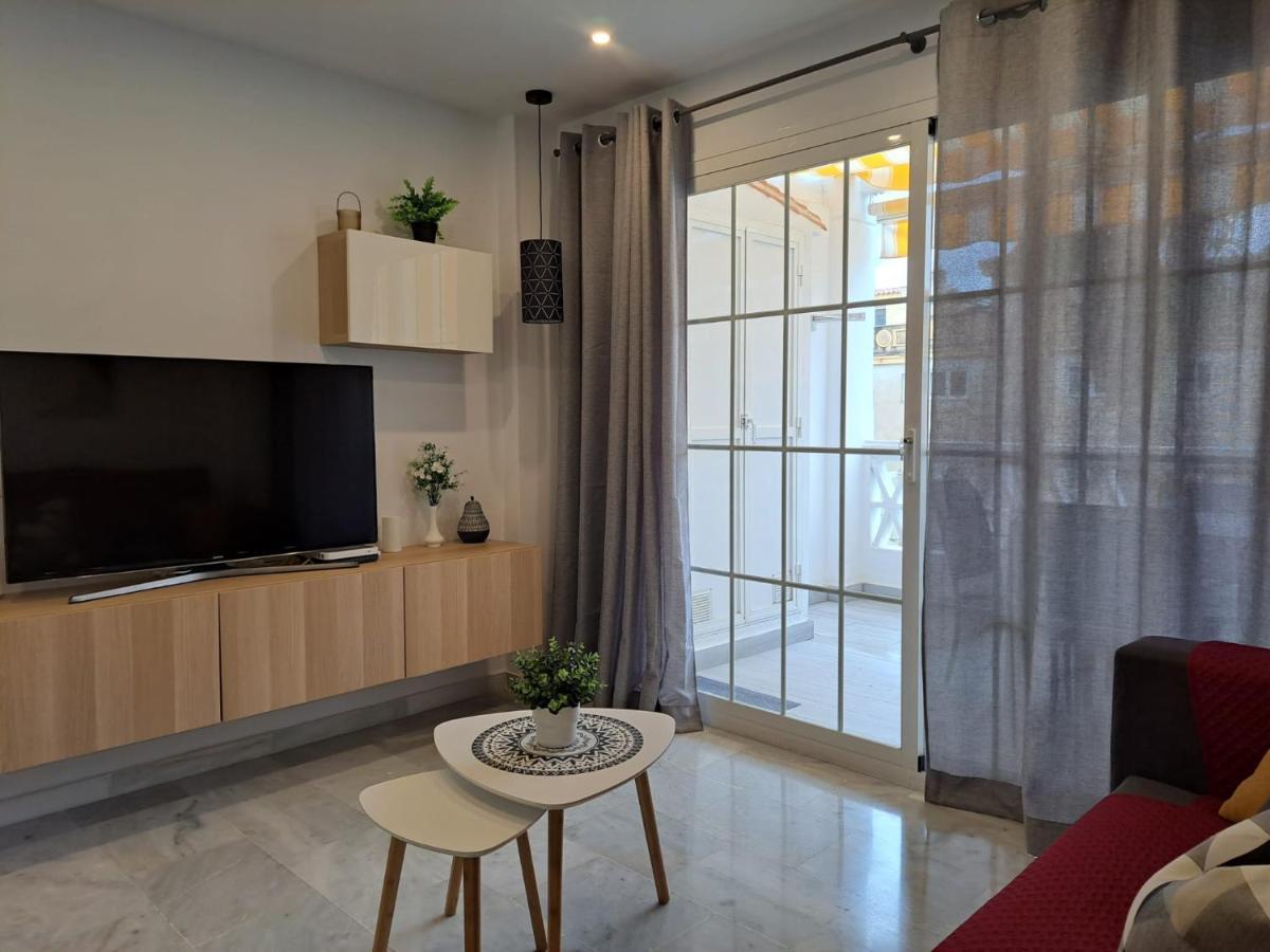 Encantador Apartamento Residencial Con Piscina ตอร์เรโมลิโนส ภายนอก รูปภาพ