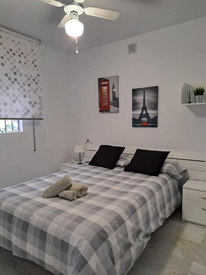Encantador Apartamento Residencial Con Piscina ตอร์เรโมลิโนส ภายนอก รูปภาพ
